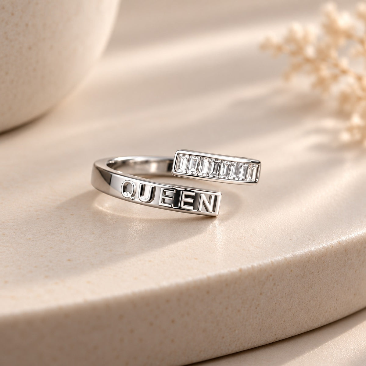 Queen’s Edge Ring